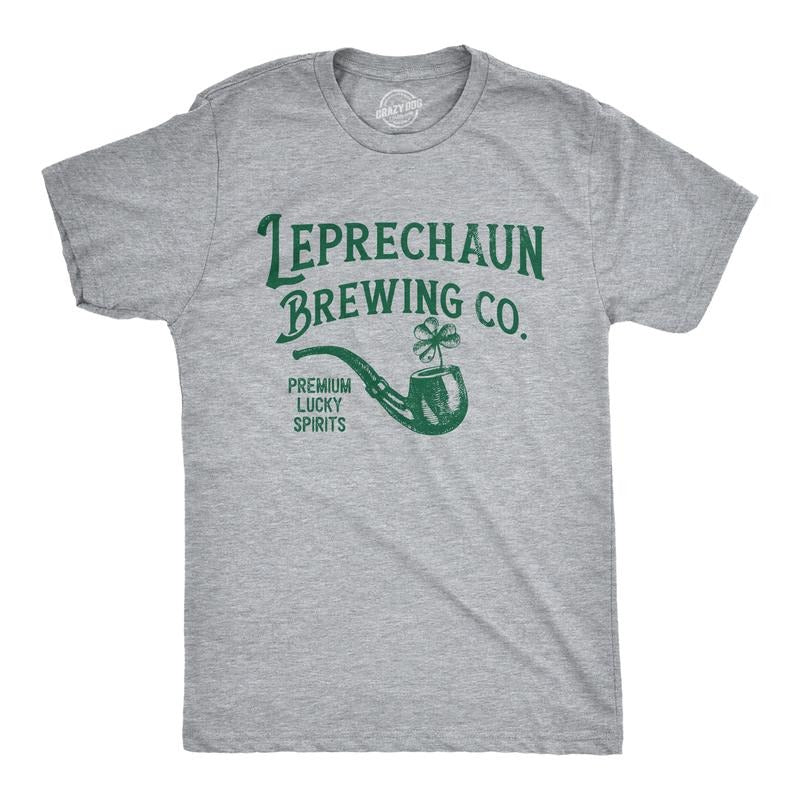 Mens Leprechaun Brewing Co Funny St Patricks Day T Shirt Drinking Tee for Men Mens Funny T Shirts Cool Tees Soft Stylish Casual Menswear Saint Patrick's Day Apparel for Men Funny Drinking Short Sleeve Light Grey