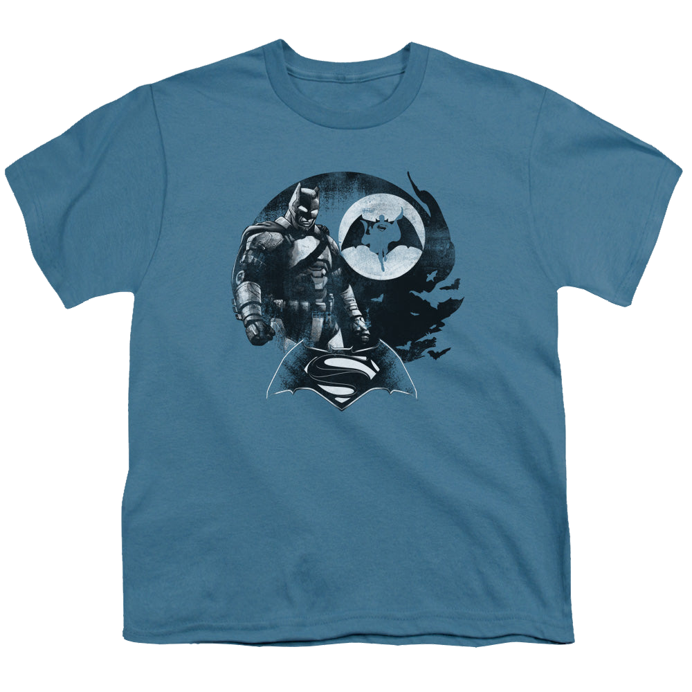 Batman v Superman Waiting And Protecting - Youth T-Shirt Style001