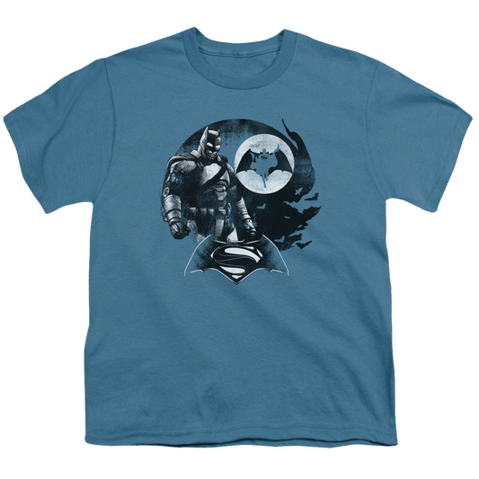Batman v Superman Waiting And Protecting - Youth T-Shirt