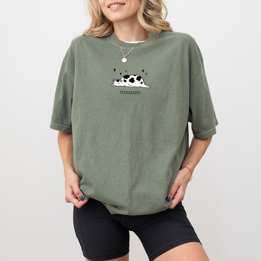 Moody Shirt, Adult Humor T-shirt, Cute Cow Graphic Printed T-shirt, Moo Moo Dairy Cow Comfort Shirts, Unisex Cotton Fabric Outfit, Comfort Shirt Casual Style, Gift For Girl, Women's Tops, Comfy Fit Womenswear Chic Style