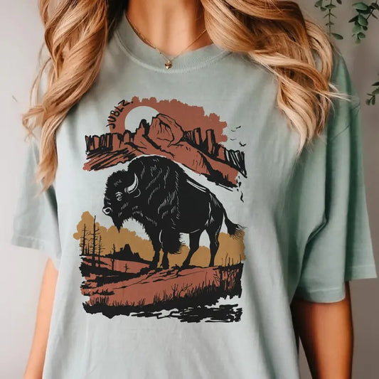 Retro Southwestern Bison Tee Midwestern Bison Tshirt American Bison Tee Retro Rodeo Bison Sweatshirt Vintage Bull Tees Womens Gift Tee Western Bison Top