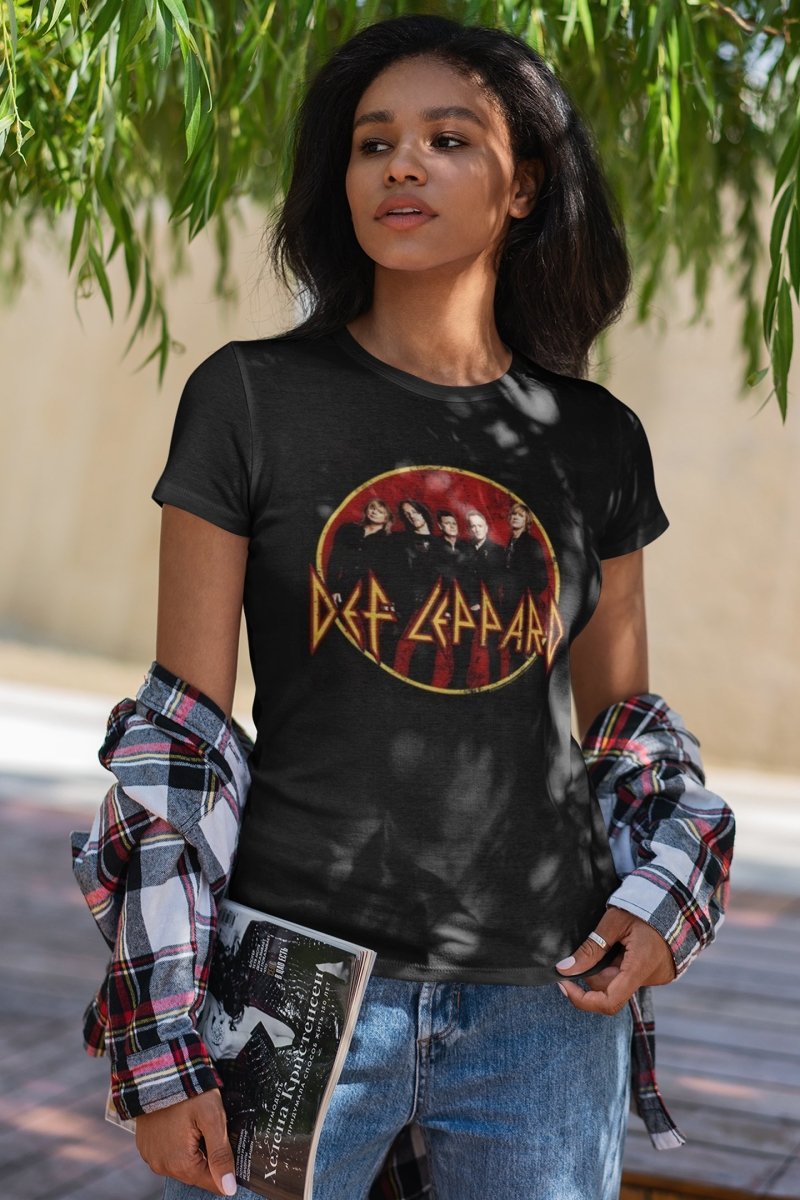 Def Leppard Groupshot Boyfriend Tee
